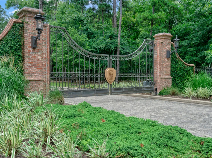 civil-commercial-_-residential-ironwork_entry-gates